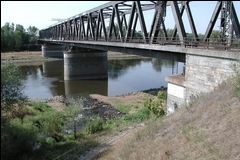 Eisenbahnbrücke - Niedrigwasser