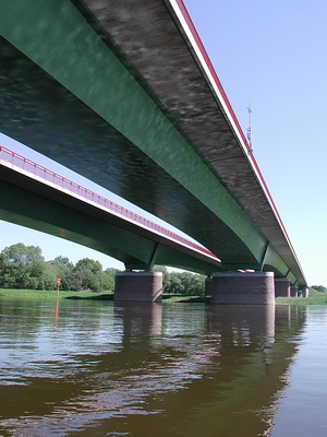 Elbe km 246,5 - Autobahnbrücke A9 Vockerode