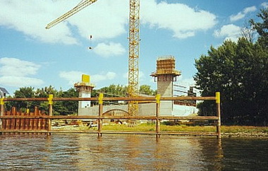 ELBE-km 340 - Bauphase der neuen Mittellandkanalbrücke (1999) 